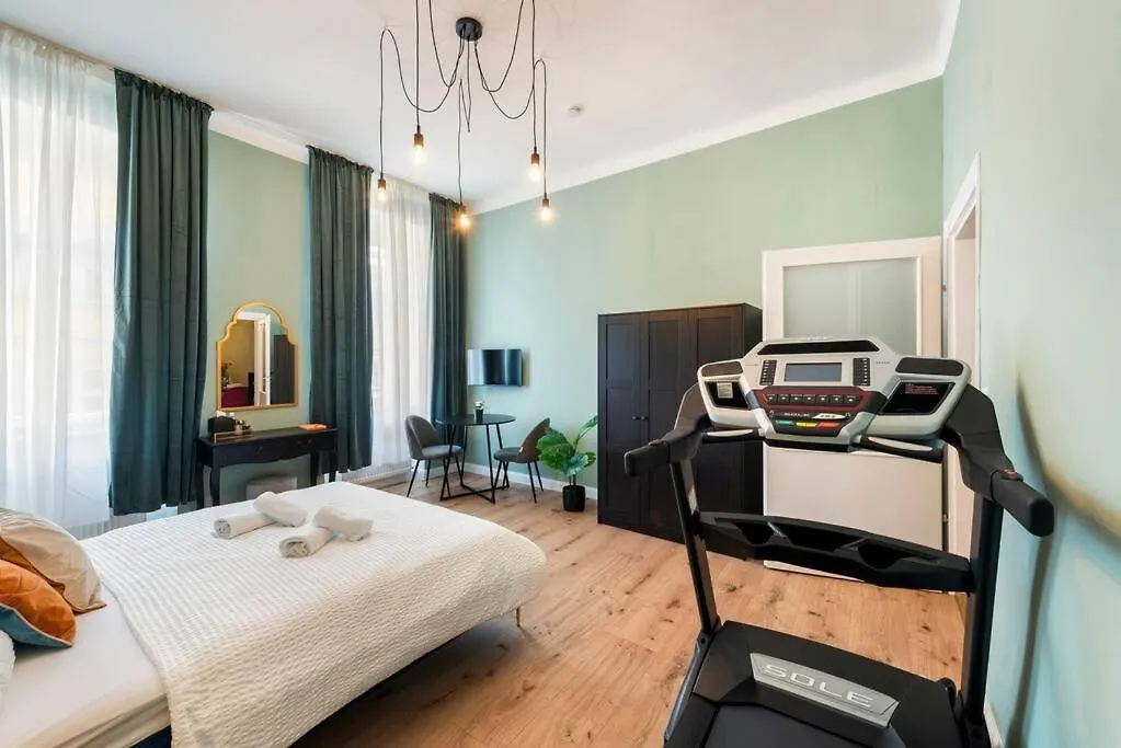 Spacious & Elegant 3 Bedroom Apartment Vienna Austria