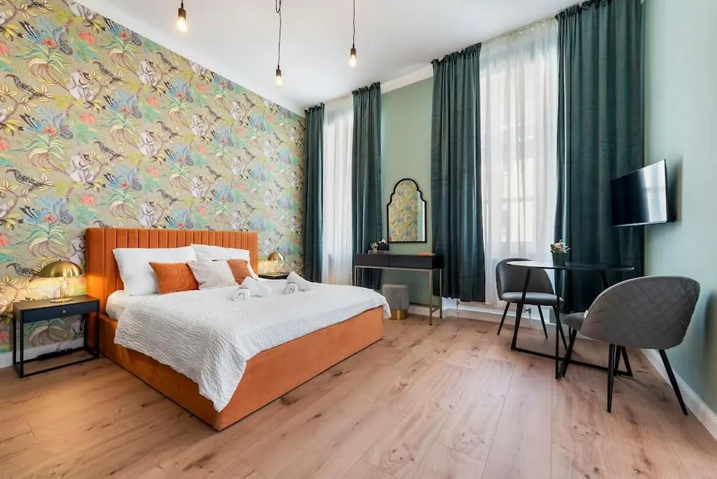 Spacious & Elegant 3 Bedroom Apartment Vienna 0*,  Austria