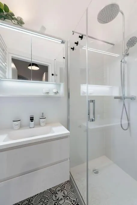 Spacious & Elegant 3 Bedroom Apartment Vienna