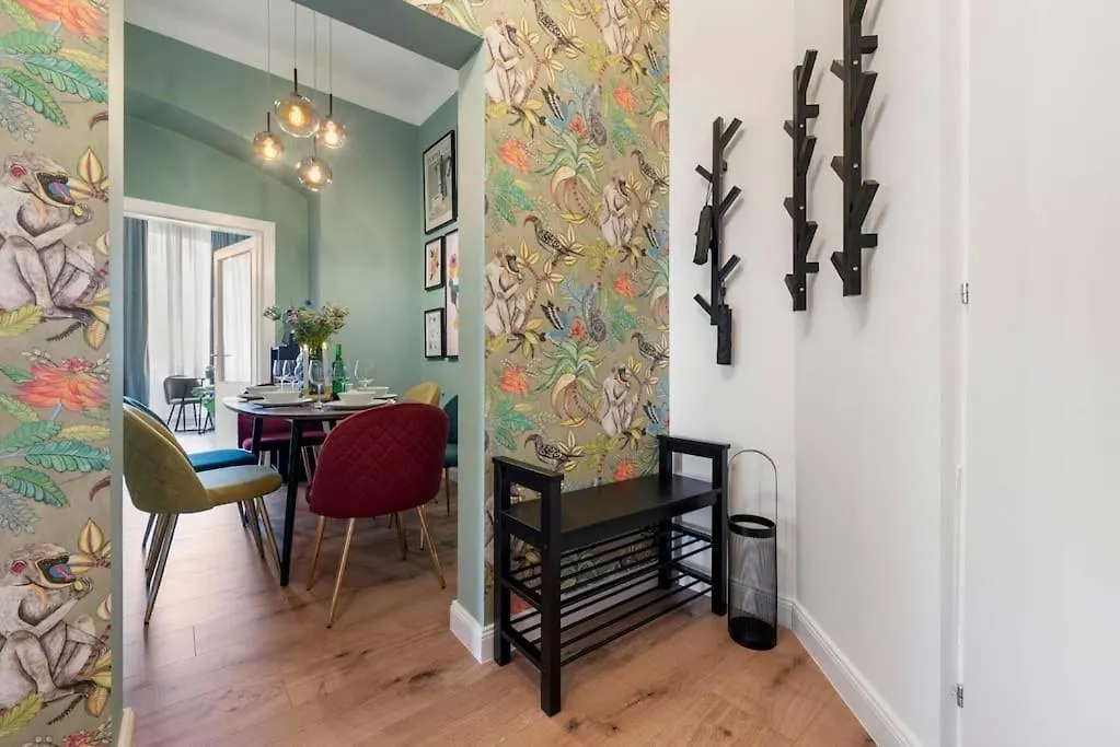 Spacious & Elegant 3 Bedroom Apartment Vienna 0*,  Austria